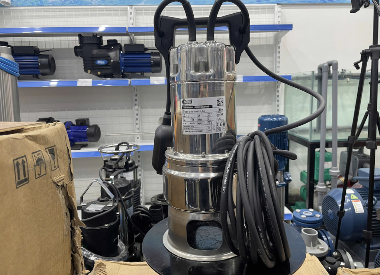 Máy bơm chìm nước thải của Pentax là thiết bị chuyên dùng để xử lý nước thải sinh hoạt và công nghiệp